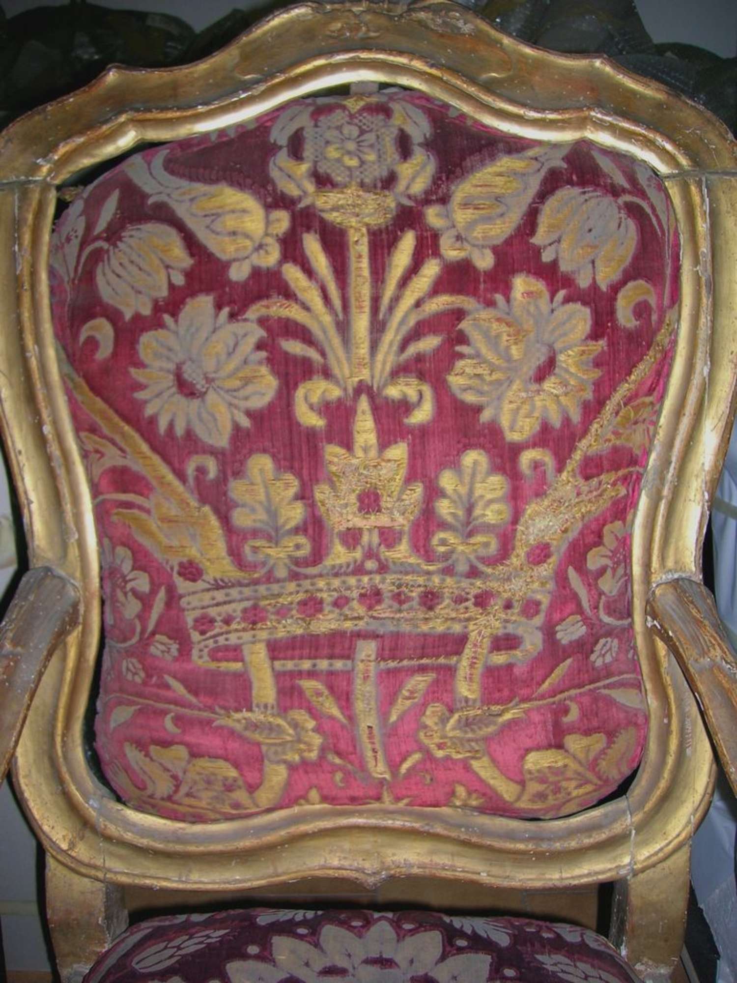 poltrona, prima del restauro